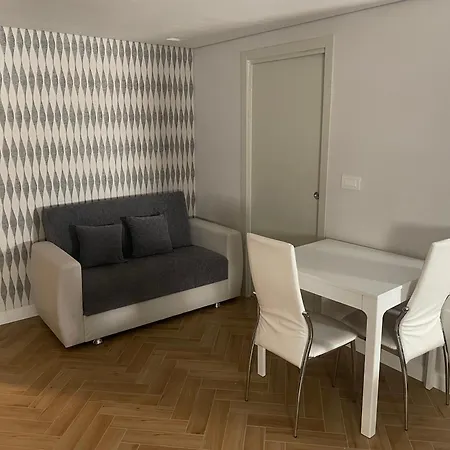 Cavour 63 شقة فندقية
