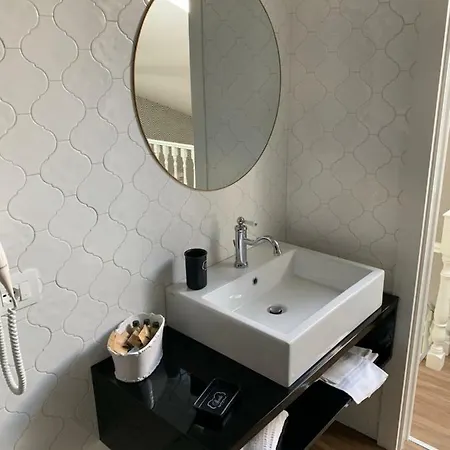 Cavour 63 3* رافيننا