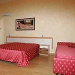 Hotel apartamentowy Cavour 63 3*