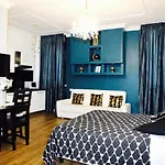 Cavour 63 Hotel apartamentowy 3*