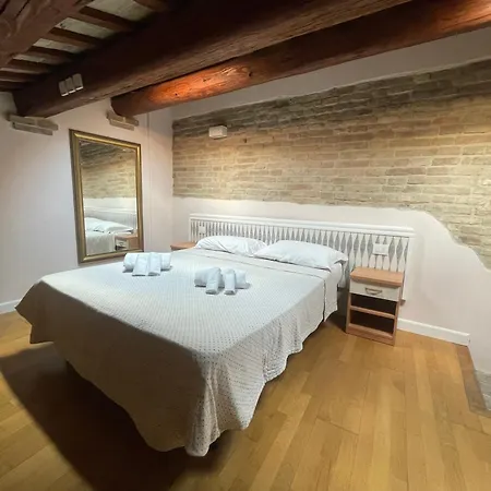 Cavour 63 3*