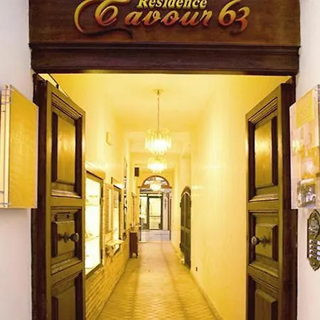 Cavour 63 3*
