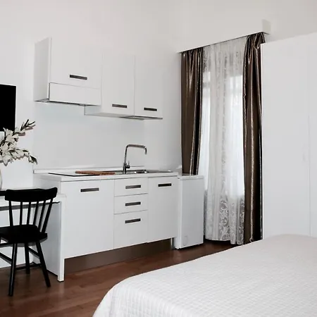 Aparthotel Cavour 63 3*