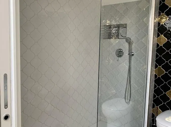 Cavour 63 Apart-hotel